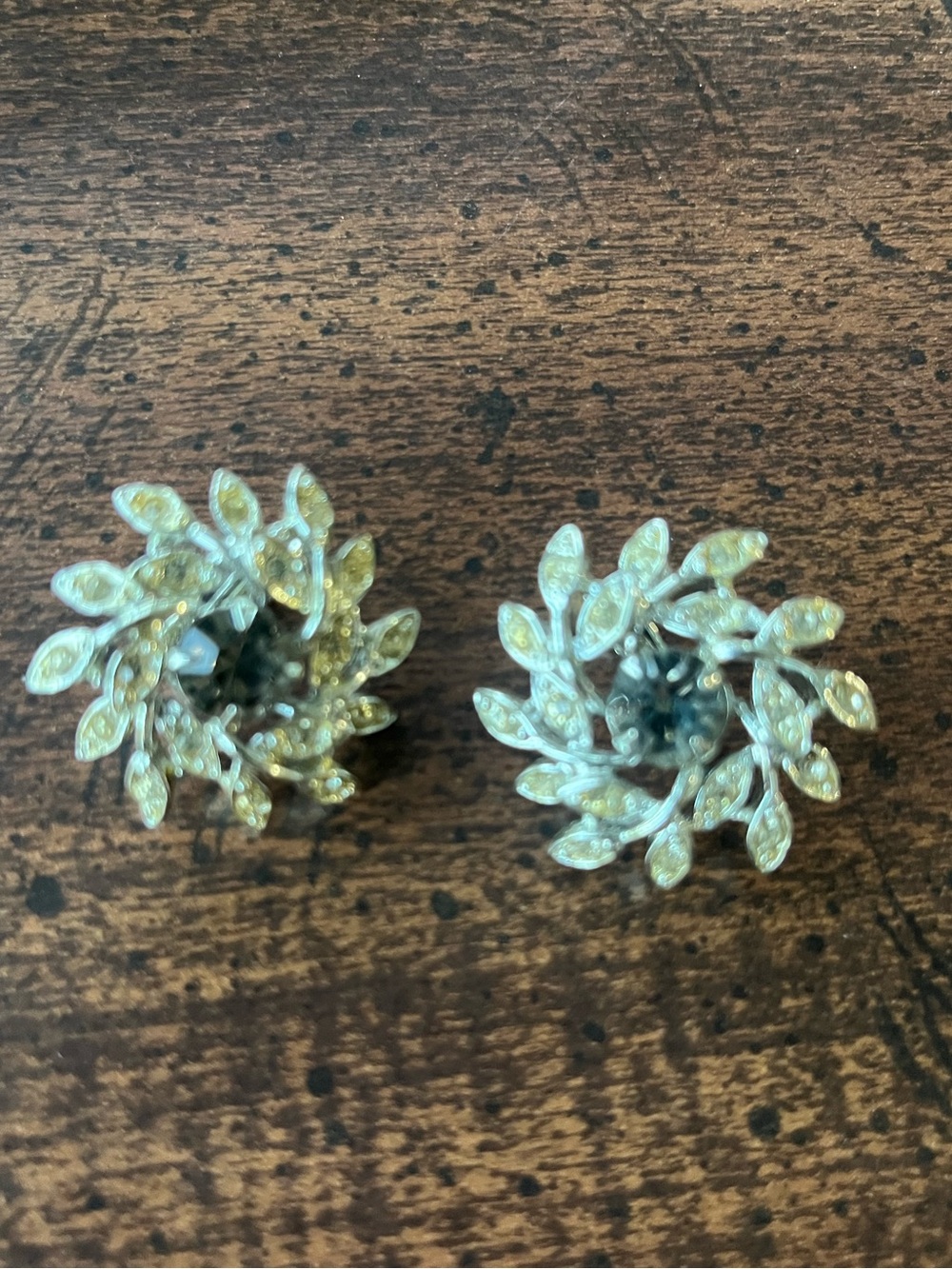 Vintage Sarah Coventry Evening Snow Flake Swirl Rhinestone Clip On Earrings
